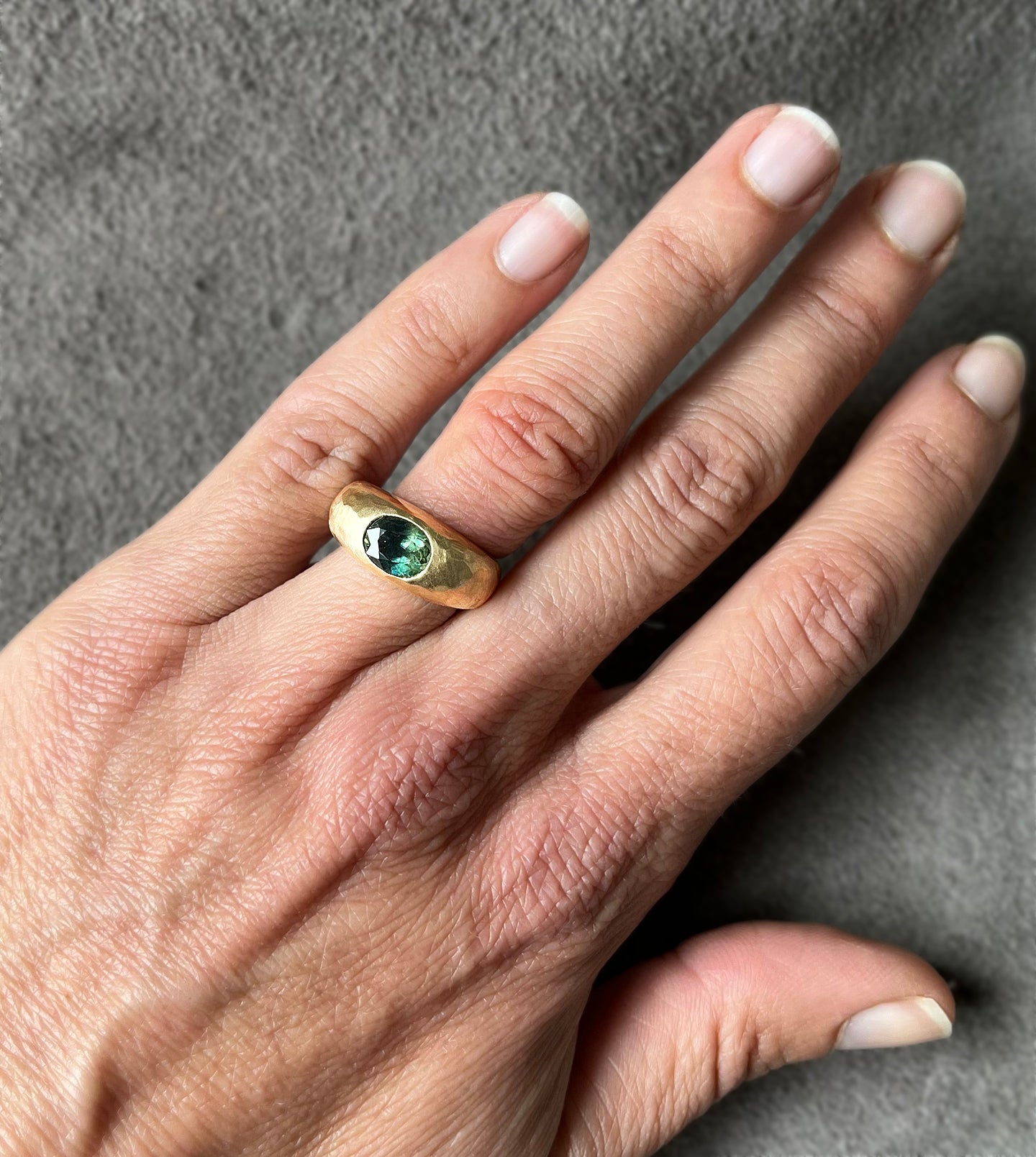 Teal Sapphire Hammered Gold Ring