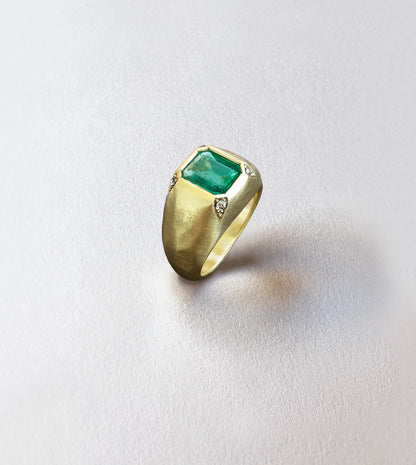 Emerald Gold Talisman Ring